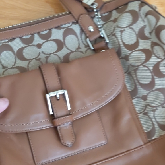 Handbag - Picture 5 of 6